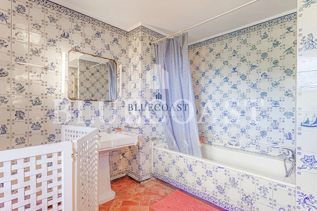 Moradia T11 para Venda em Costa da Caparica Foto 39