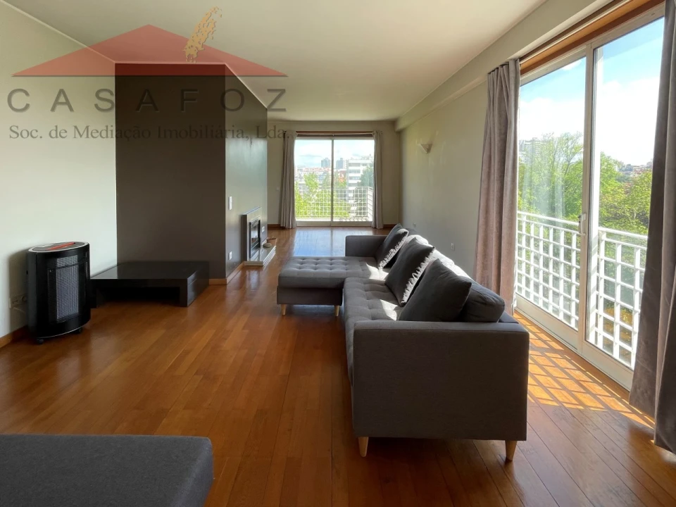 Apartamento T1 para Arrendamento em Lordelo do Ouro e Massarelos Foto 8