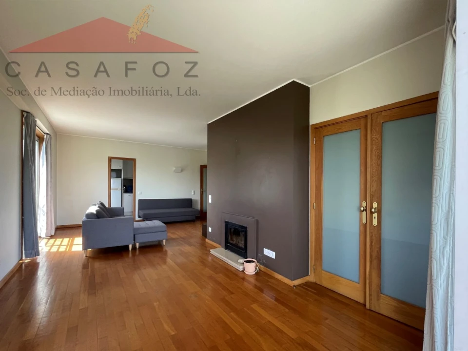 Apartamento T1 para Arrendamento em Lordelo do Ouro e Massarelos Foto 5
