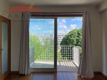 Apartamento T1 para Arrendamento em Lordelo do Ouro e Massarelos