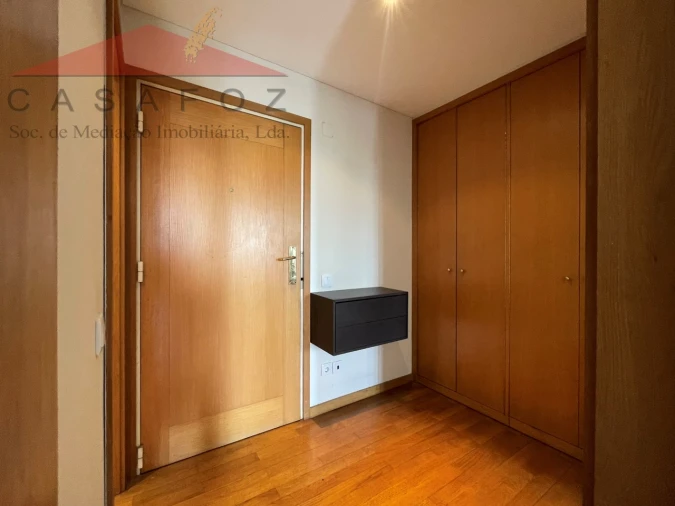 Apartamento T1 para Arrendamento em Lordelo do Ouro e Massarelos Foto 15