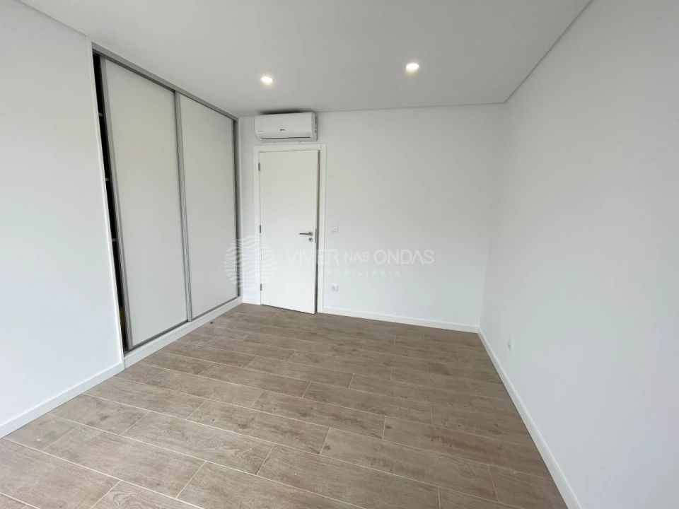 Moradia T3 para Venda em Sesimbra (Castelo) Foto 14