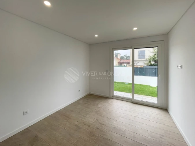 Moradia T3 para Venda em Sesimbra (Castelo) Foto 13