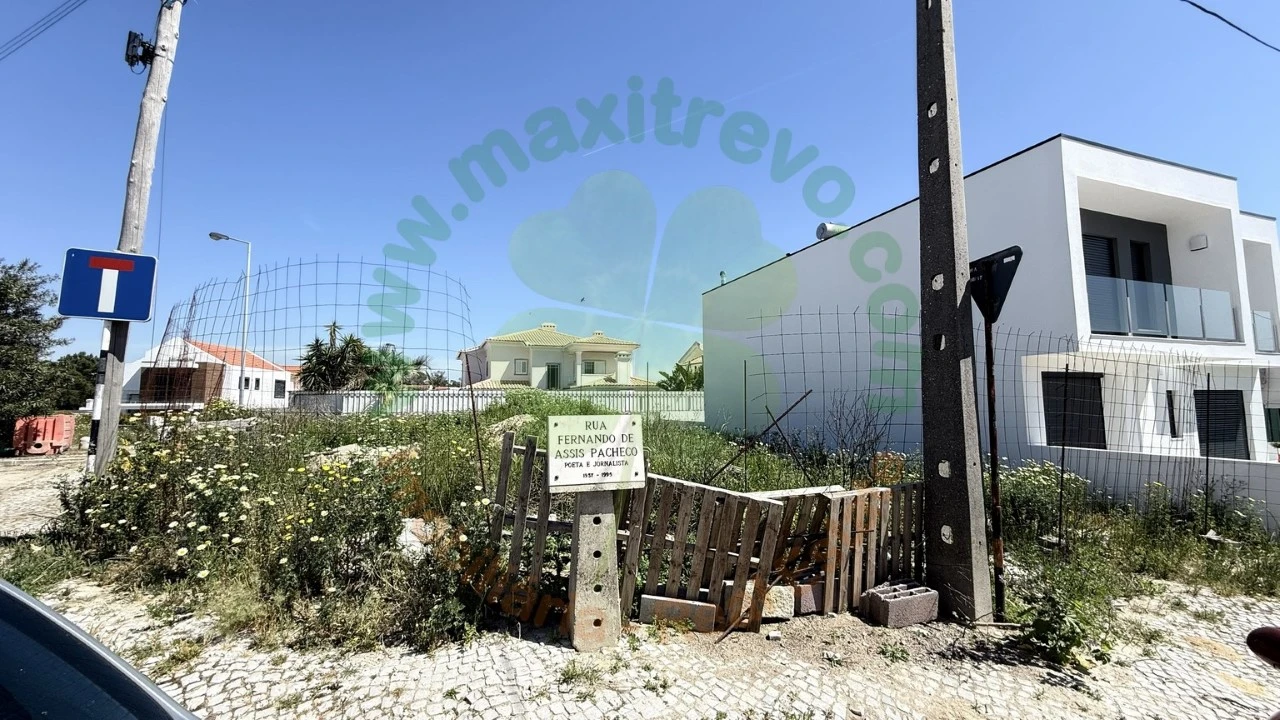Terreno para Venda em Charneca de Caparica e Sobreda Foto 11