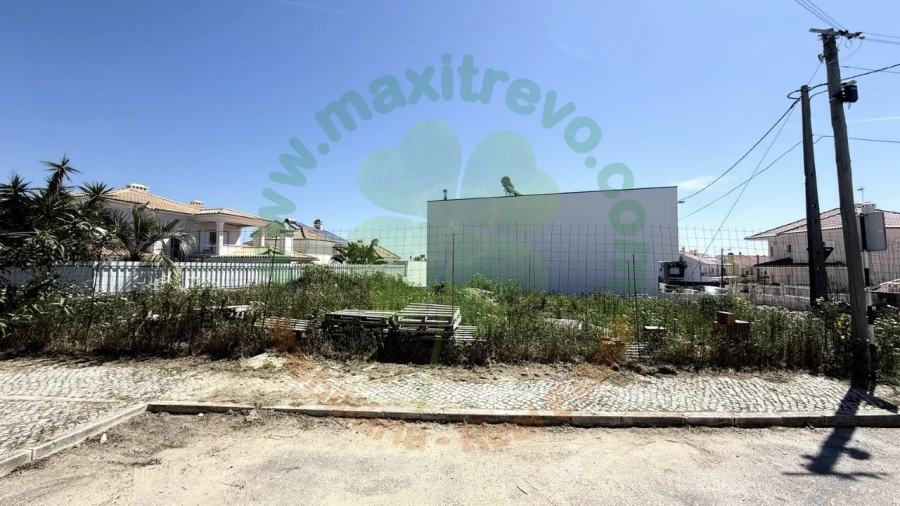 Terreno para Venda em Charneca de Caparica e Sobreda Foto 10