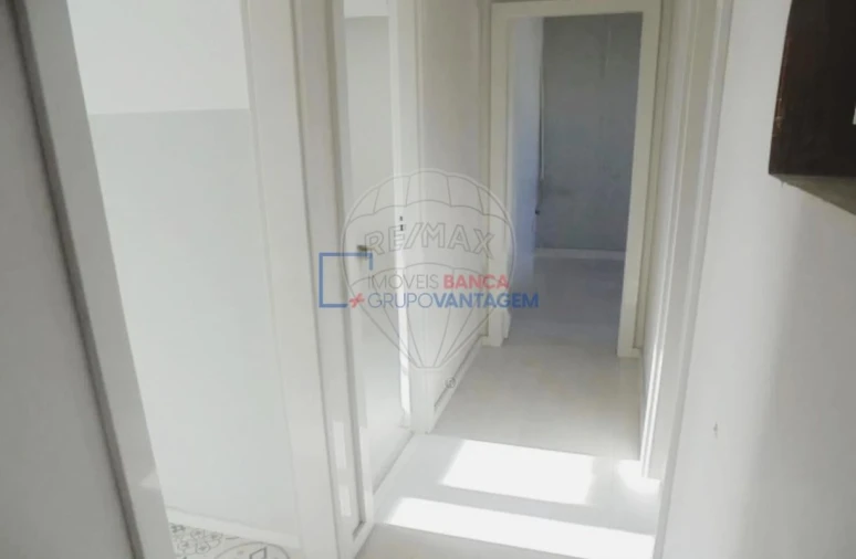 Apartamento T2 para Venda em Almeirim Foto 8