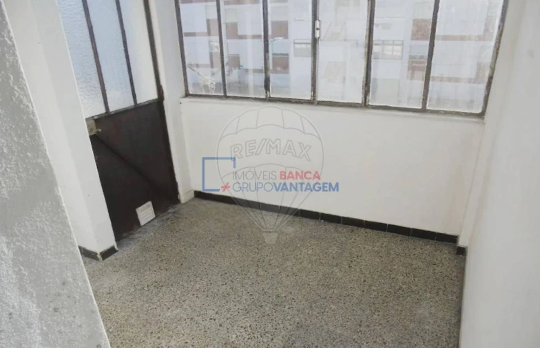 Apartamento T2 para Venda em Almeirim Foto 13