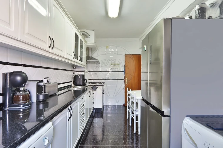 Apartamento T3 para Venda em Mina de Água Foto 6