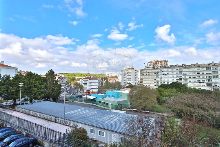 Apartamento T3 para Venda em Mina de Água Foto 9