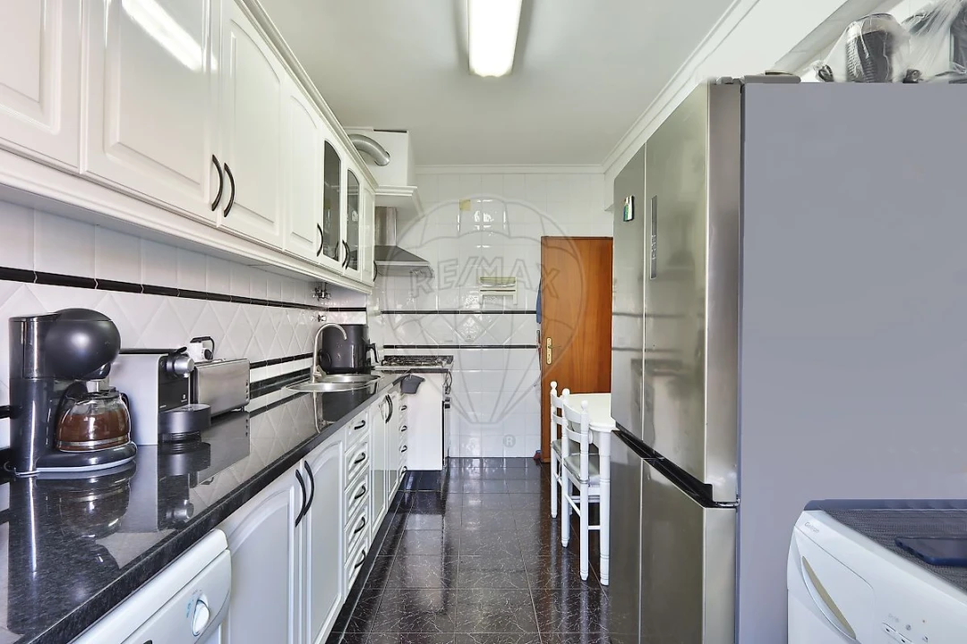 Apartamento T3 para Venda em Mina de Água Foto 6