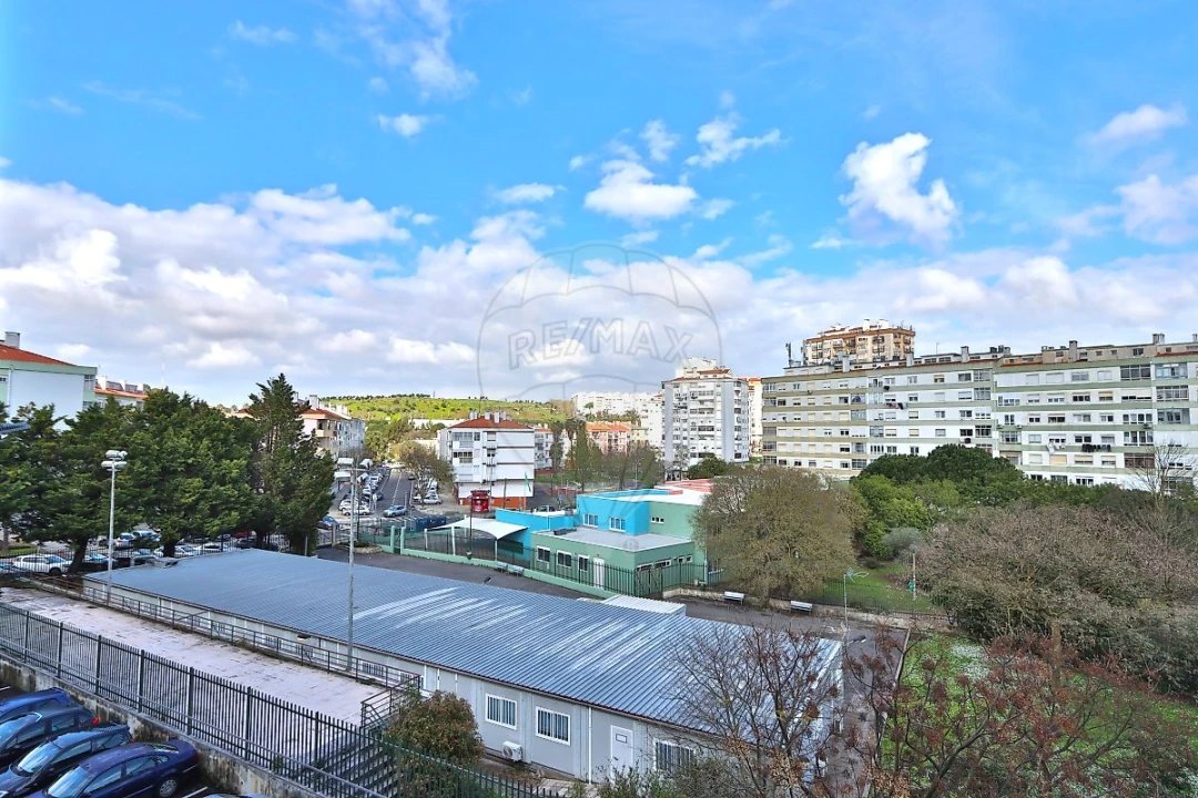 Apartamento T3 para Venda em Mina de Água Foto 9