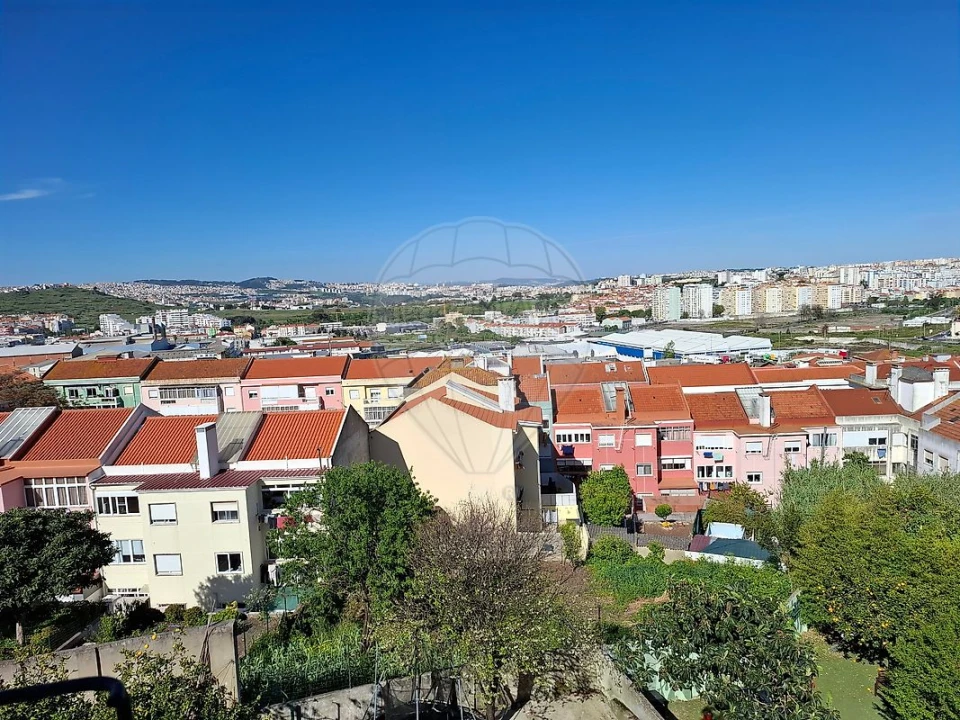 Apartamento T2 para Venda em Águas Livres Foto 12