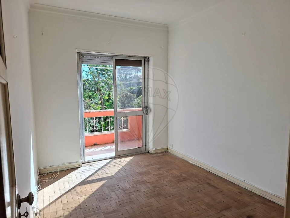 Apartamento T2 para Venda em Águas Livres Foto 16