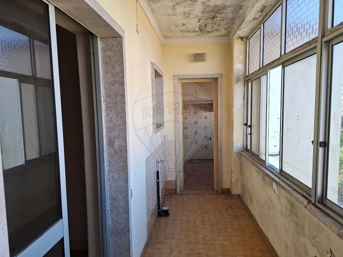 Apartamento T2 para Venda em Águas Livres Foto 14