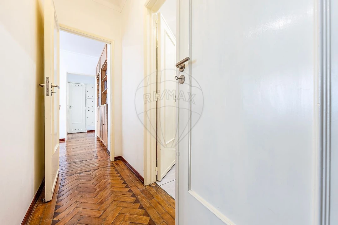 Apartamento T2 para Venda em Benfica Foto 18