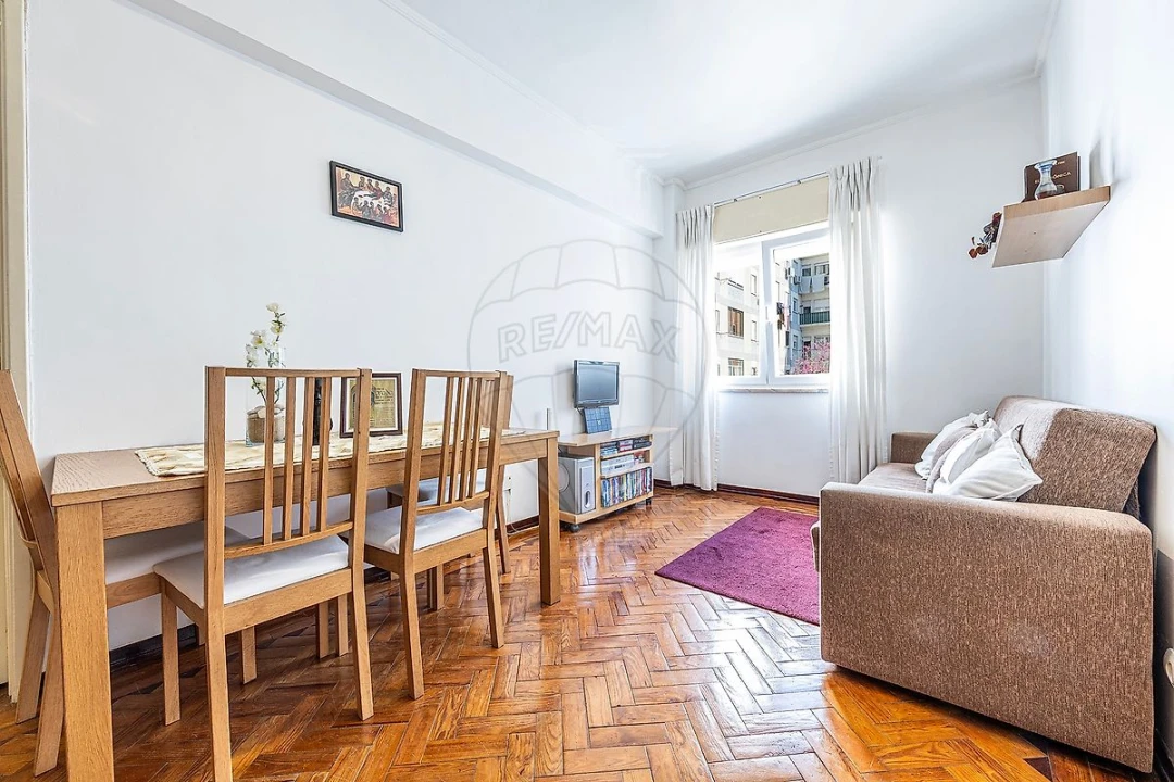 Apartamento T2 para Venda em Benfica Foto 9