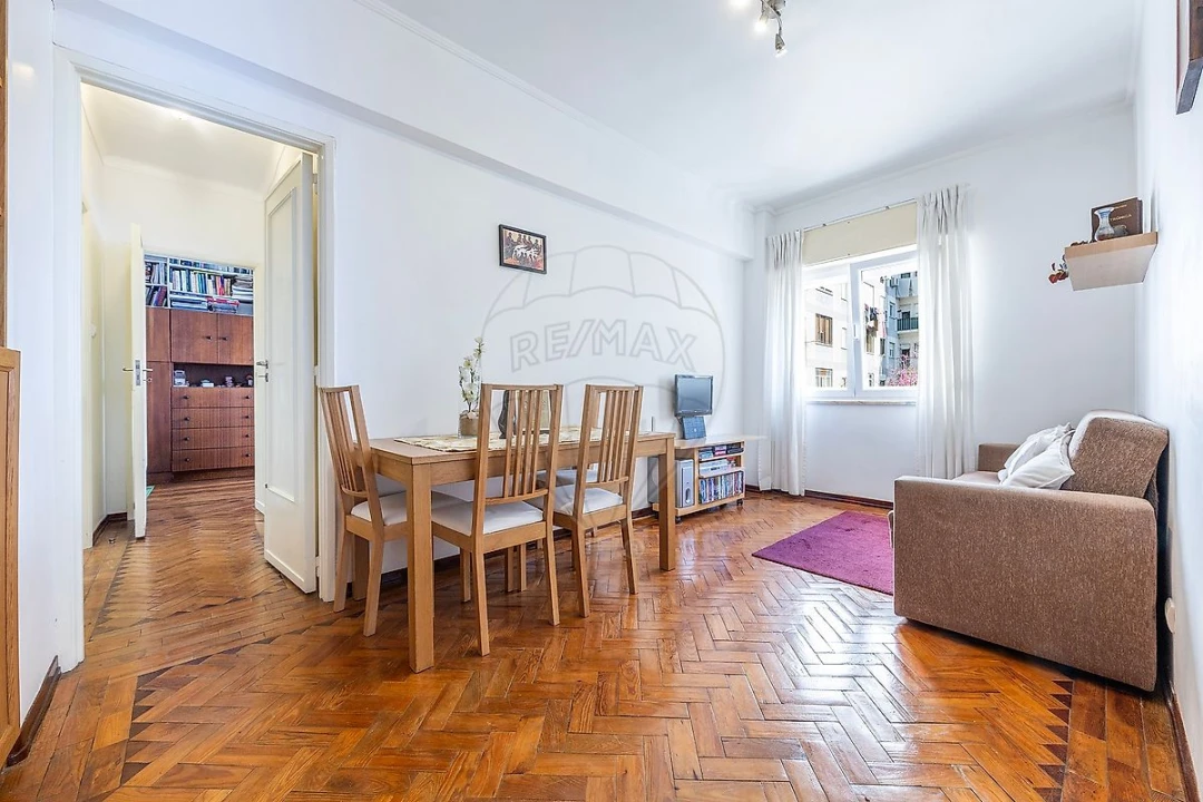 Apartamento T2 para Venda em Benfica Foto 10