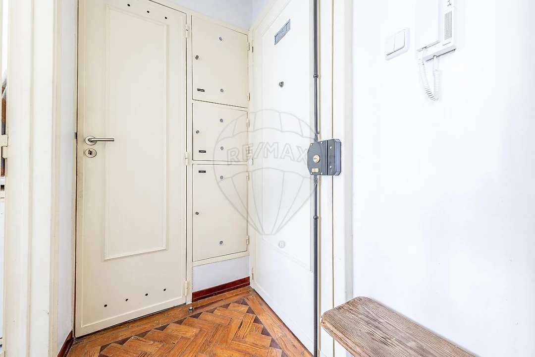 Apartamento T2 para Venda em Benfica Foto 23