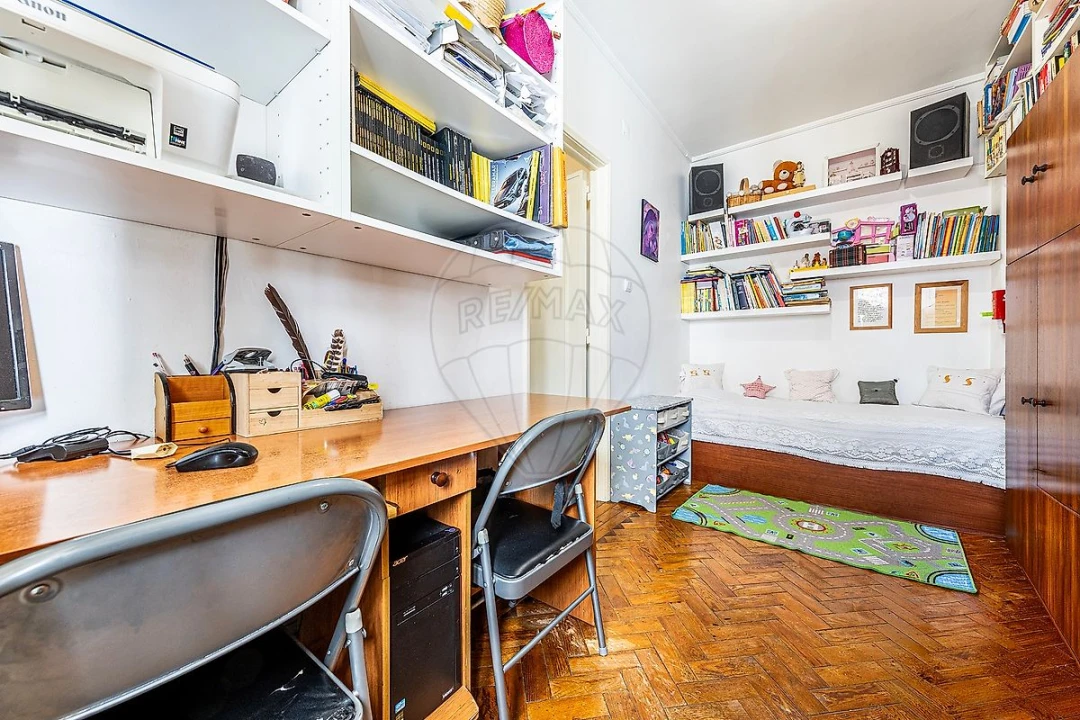 Apartamento T2 para Venda em Benfica Foto 21