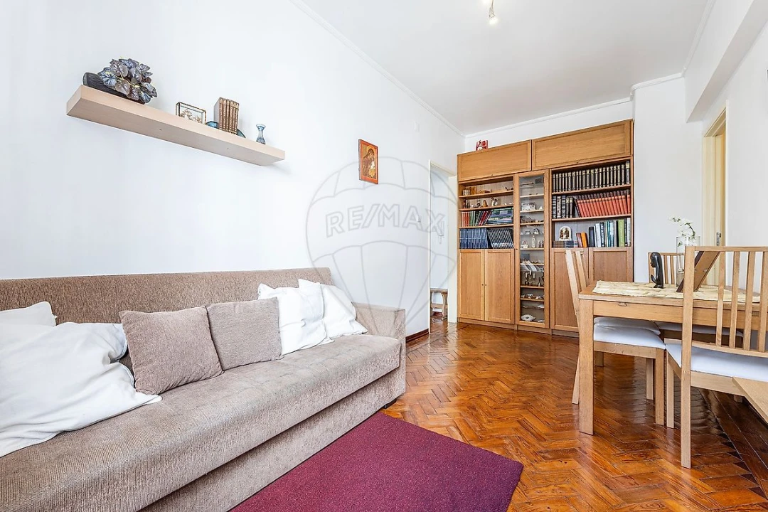 Apartamento T2 para Venda em Benfica Foto 12