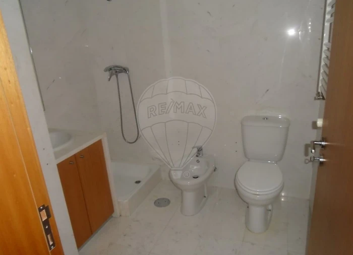 Apartamento T2 para Venda em Oliveira do Douro Foto 2