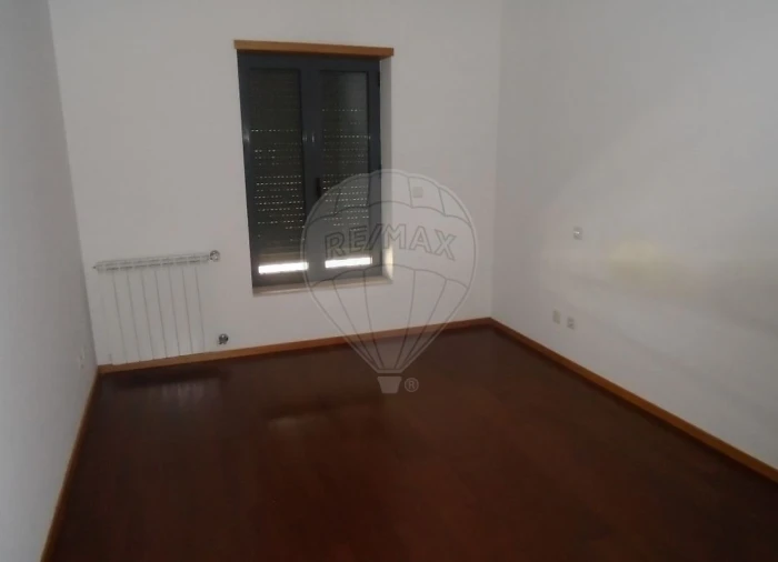 Apartamento T2 para Venda em Oliveira do Douro Foto 6