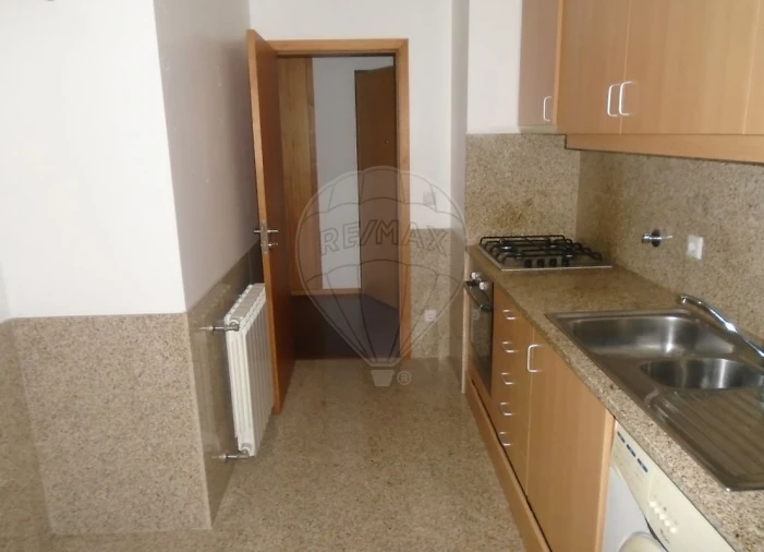 Apartamento T2 para Venda em Oliveira do Douro Foto 5