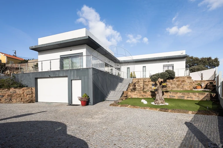 Moradia T3 para Venda em Alverca do Ribatejo e Sobralinho Foto 4