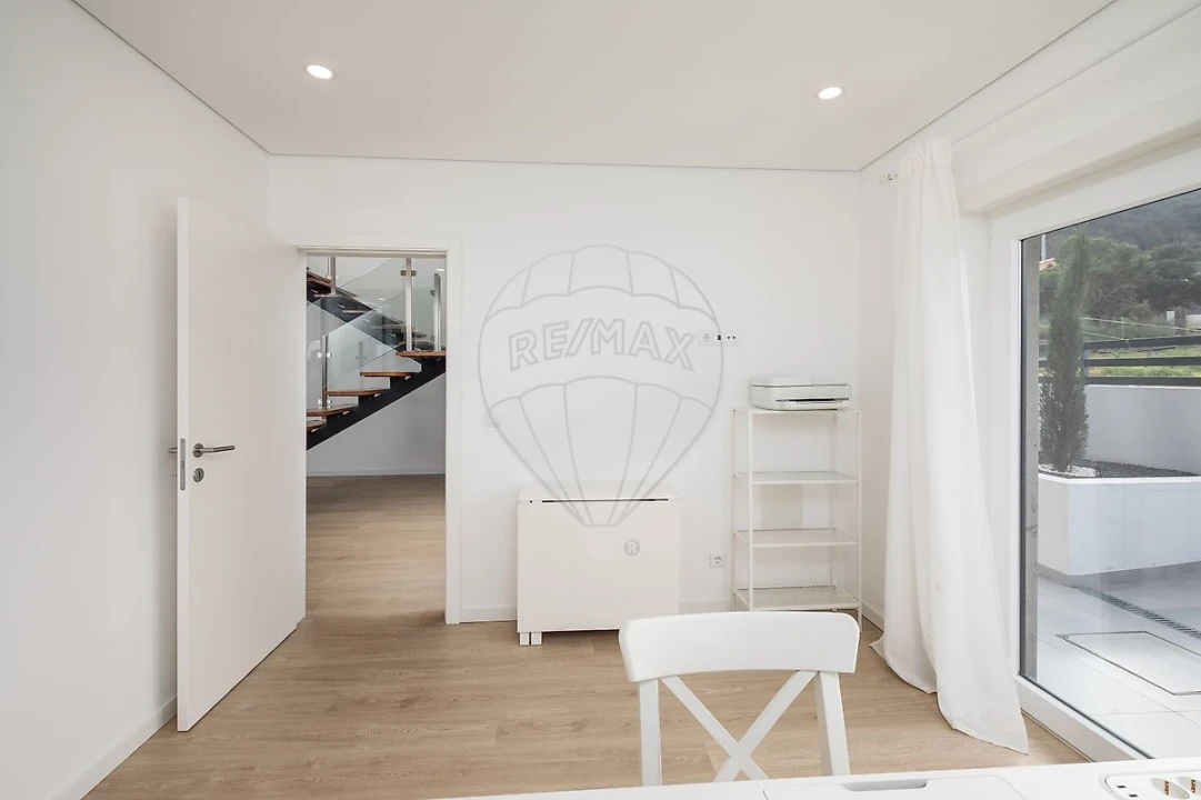 Moradia T4 para Venda em Alhandra, São João dos Montes e Calhandriz Foto 9