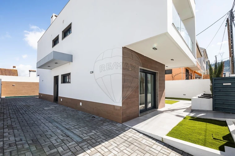 Moradia T4 para Venda em Alhandra, São João dos Montes e Calhandriz Foto 3