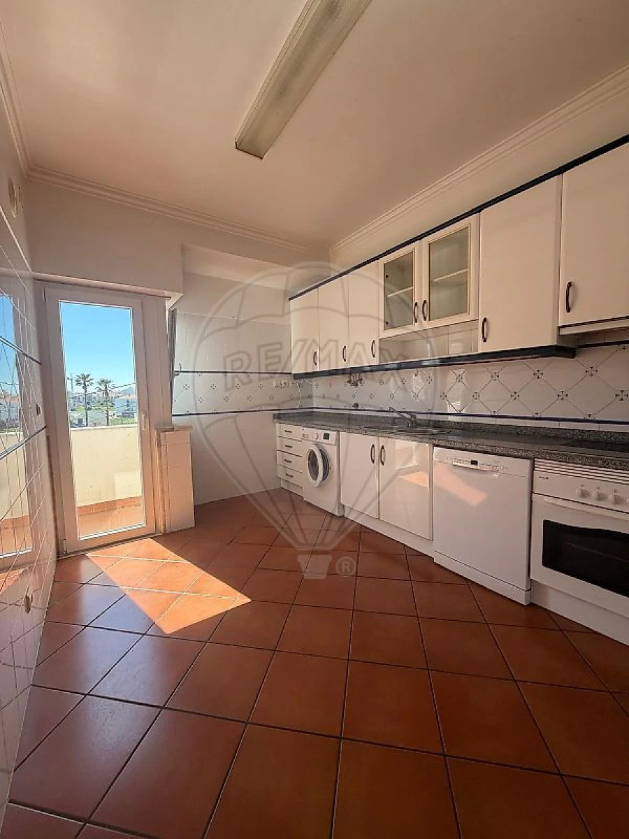 Apartamento T2 para Arrendamento em A dos Cunhados e Maceira Foto 3