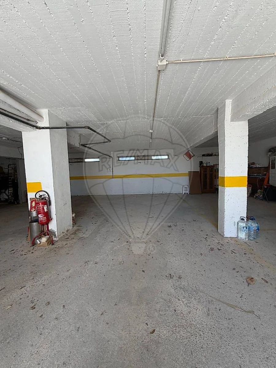 Apartamento T2 para Arrendamento em A dos Cunhados e Maceira Foto 11