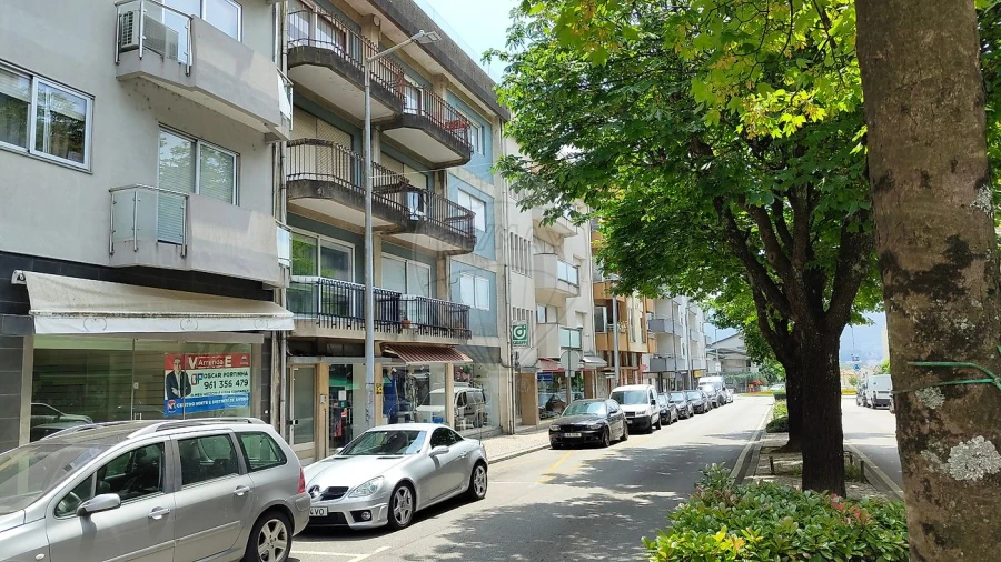 Loja para Venda em Vila Chã, Codal e Vila Cova de Perrinho Foto 10