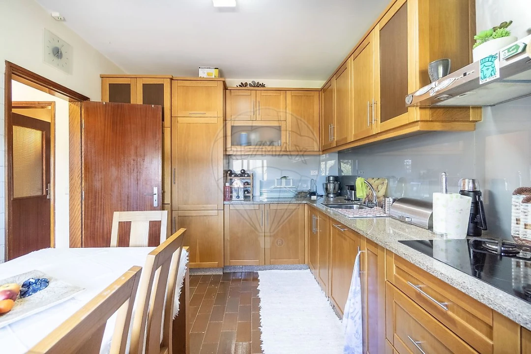 Moradia T5 para Venda em Vila Chã, Codal e Vila Cova de Perrinho Foto 21