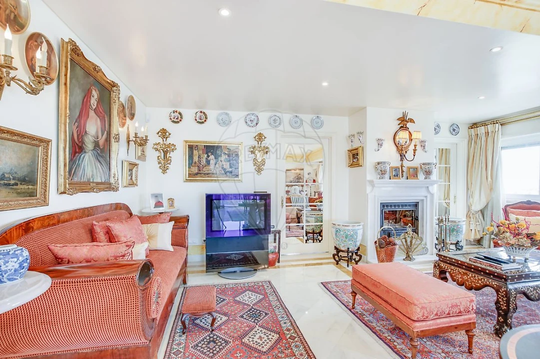 Apartamento T5 para Venda em Areeiro Foto 9