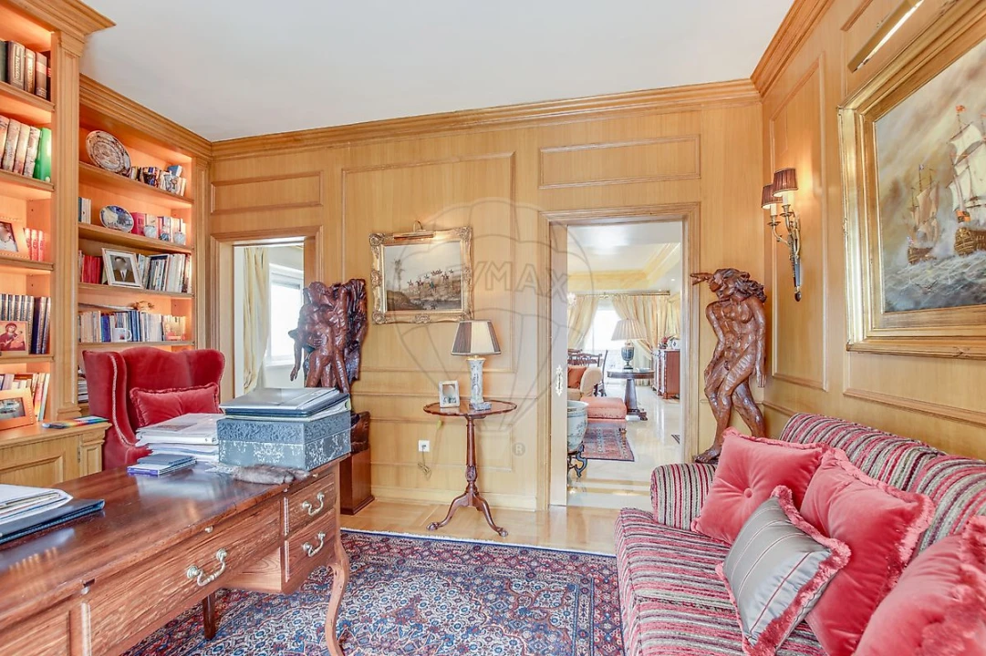 Apartamento T5 para Venda em Areeiro Foto 23