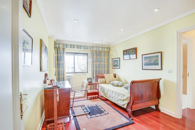 Apartamento T5 para Venda em Areeiro Foto 26