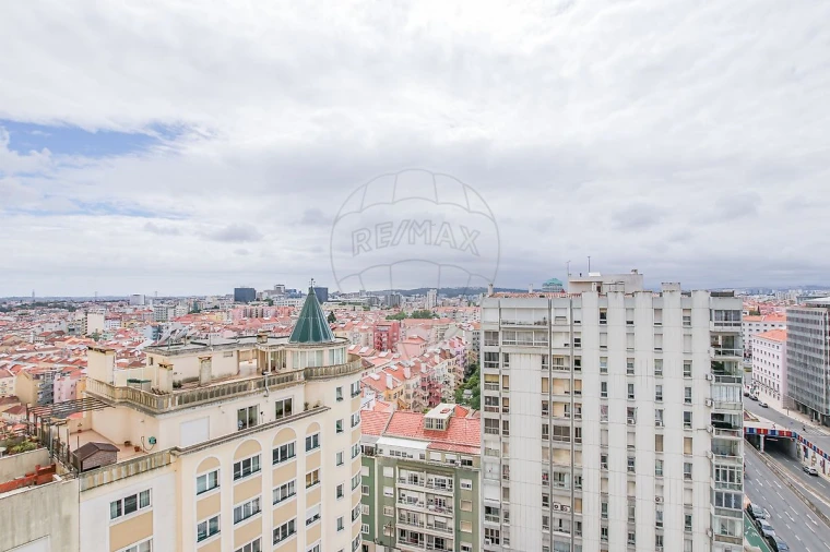 Apartamento T5 para Venda em Areeiro Foto 22