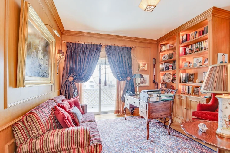 Apartamento T5 para Venda em Areeiro Foto 24