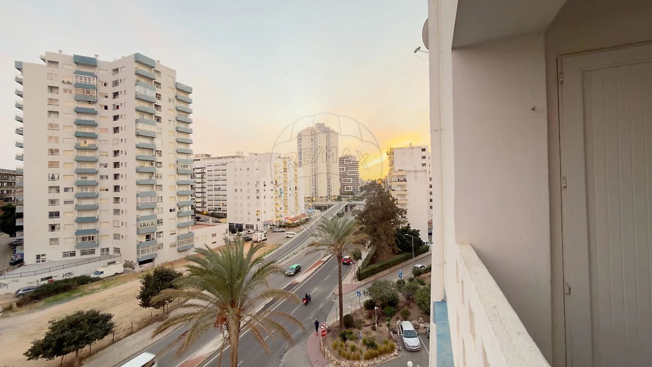 Apartamento T1 para Venda em Portimão Foto 13