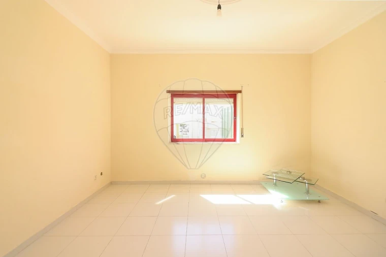 Apartamento T1 para Venda em Carregado e Cadafais Foto 7