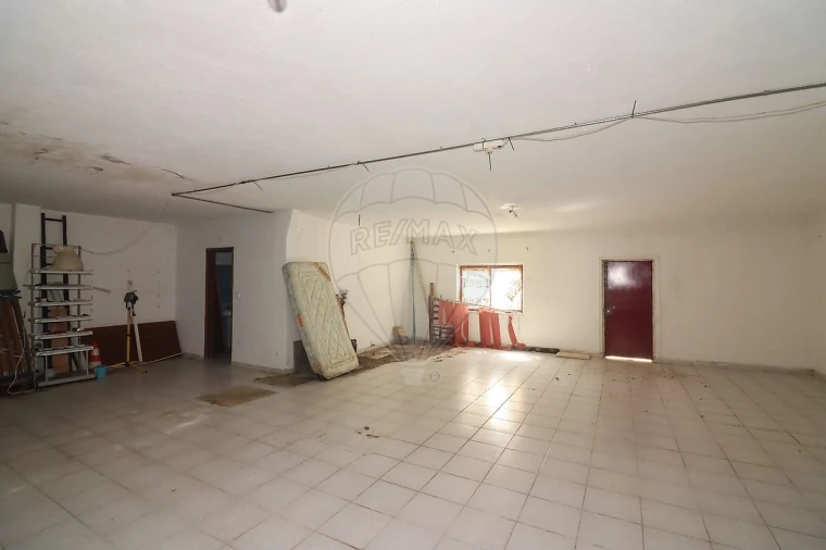 Apartamento T1 para Venda em Carregado e Cadafais Foto 12