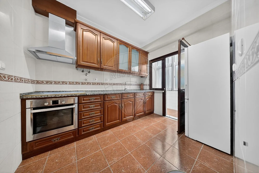 Apartamento T3 para Venda em Castanheira do Ribatejo e Cachoeiras Foto 6