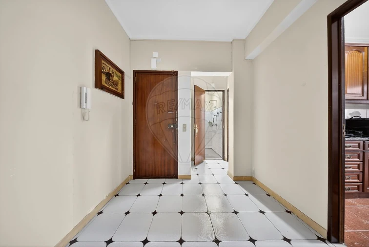 Apartamento T3 para Venda em Castanheira do Ribatejo e Cachoeiras Foto 2