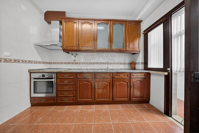 Apartamento T3 para Venda em Castanheira do Ribatejo e Cachoeiras Foto 5