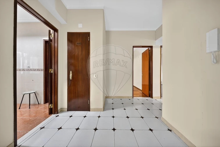 Apartamento T3 para Venda em Castanheira do Ribatejo e Cachoeiras Foto 1