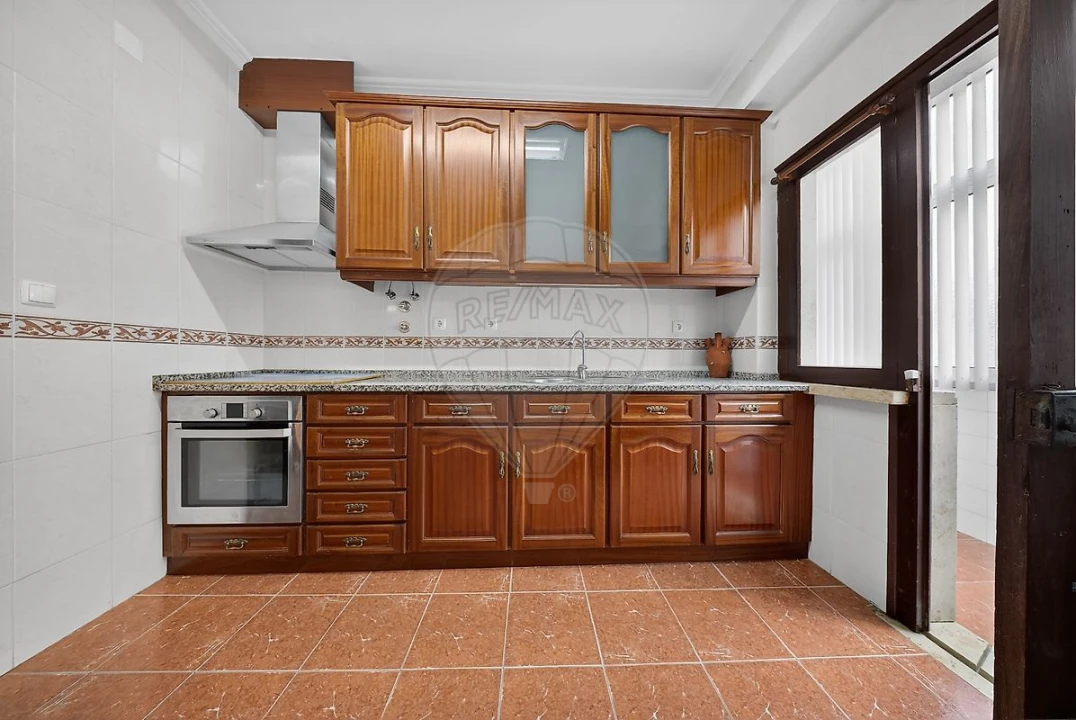 Apartamento T3 para Venda em Castanheira do Ribatejo e Cachoeiras Foto 5