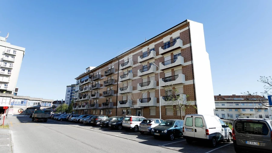 Apartamento T4 para Venda em Esgueira Foto 3