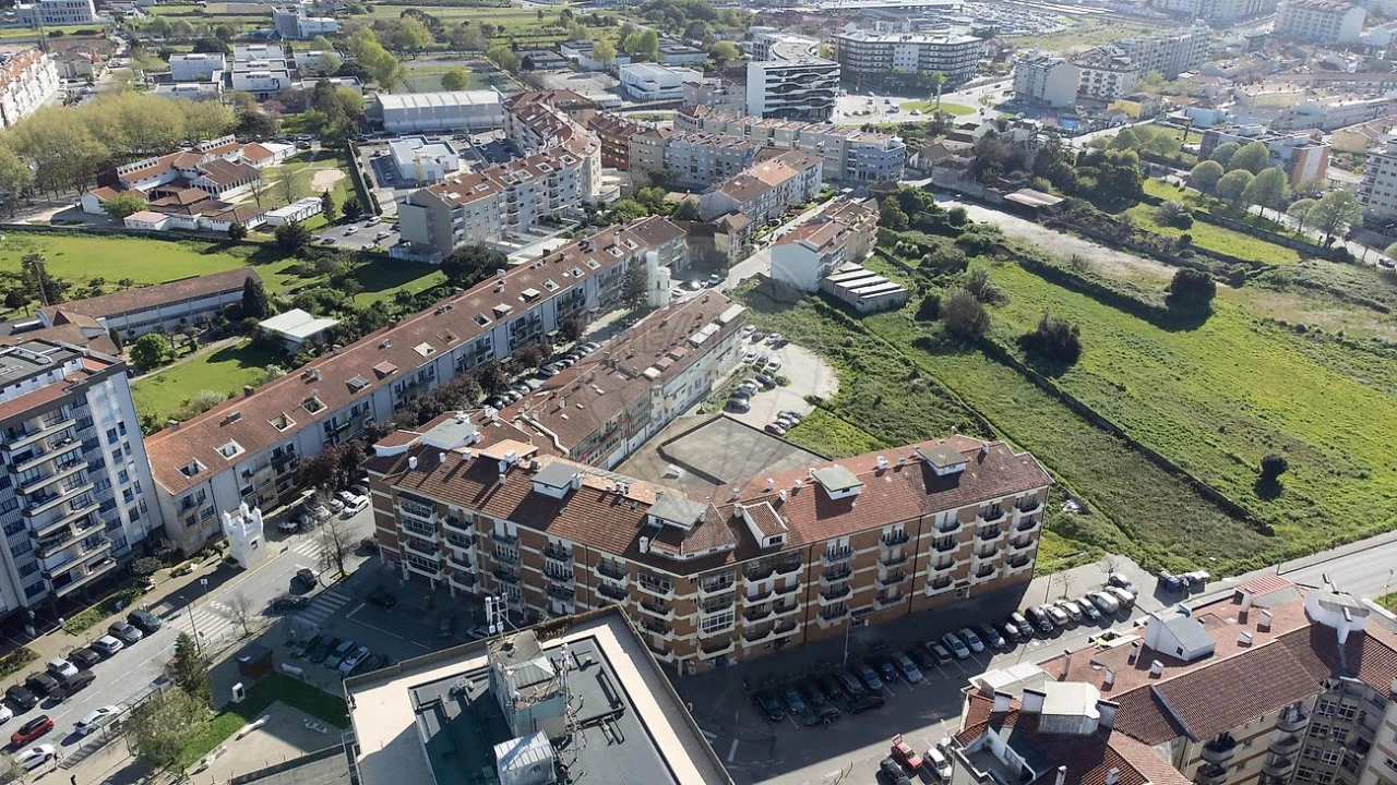 Apartamento T4 para Venda em Esgueira Foto 2