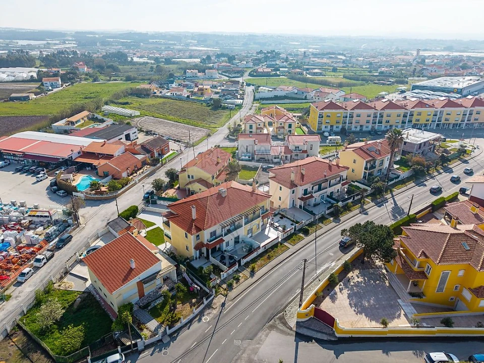 Moradia T4 para Venda em Silveira Foto 44